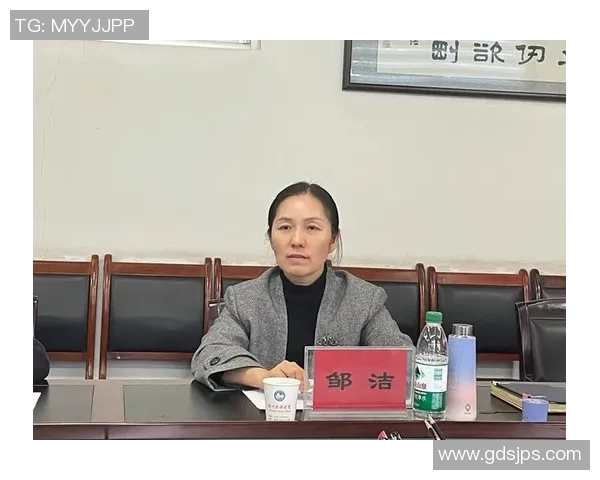 对话陈芳:回顾足球生涯的辉煌与挑战与未来展望 对话陈芳:回顾足球生涯的辉煌与挑战与未来展望